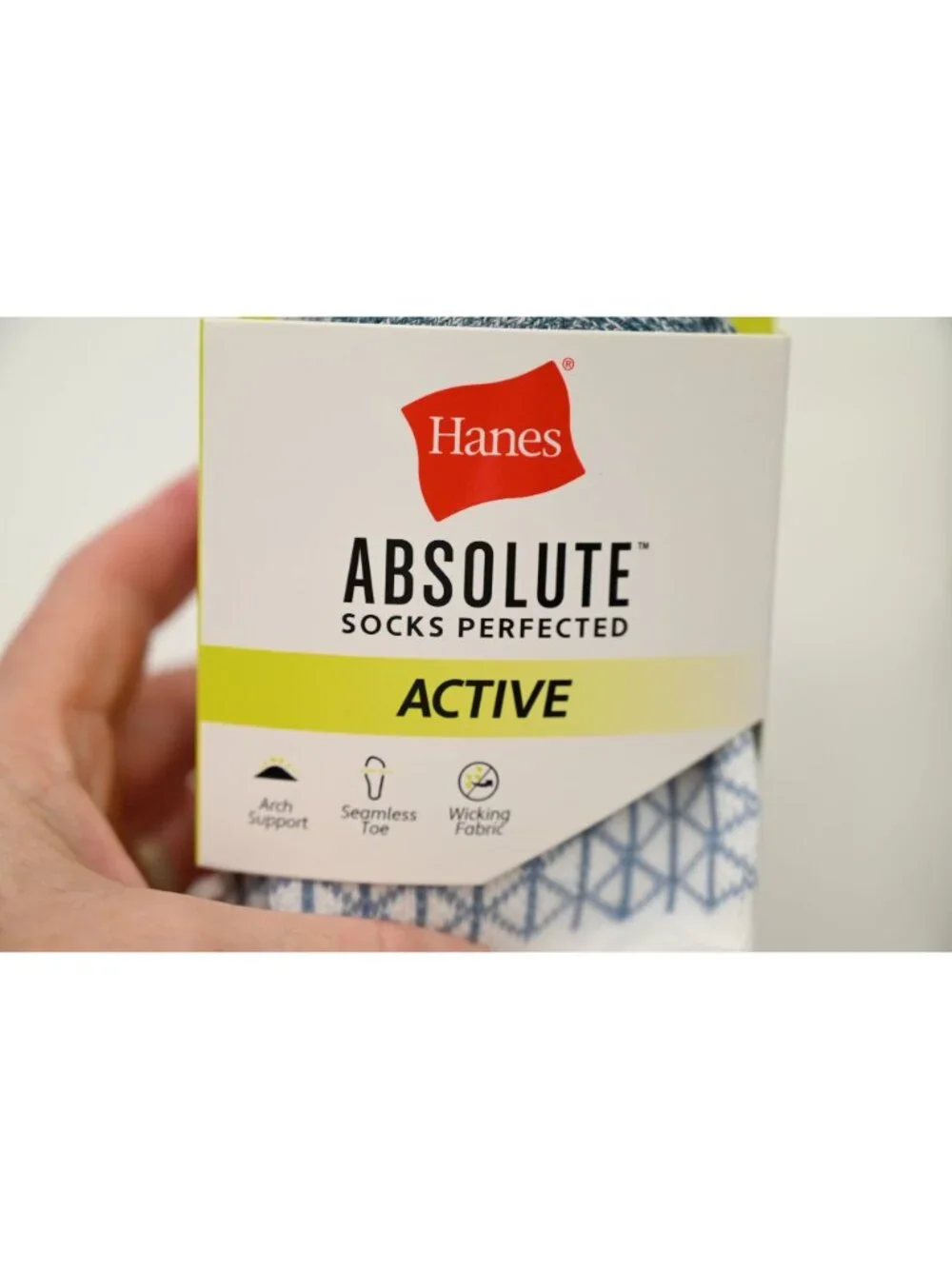 NIP Hanes Lot of 2 4 Pack Absolute Socks Perfected Active Sz L 3-9 Ankle White